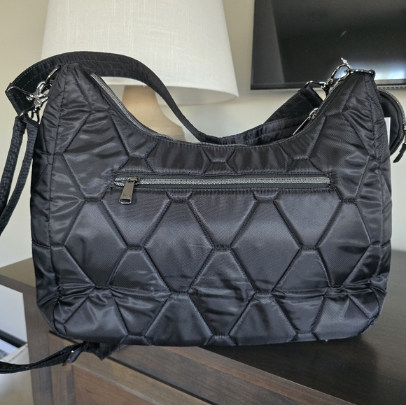 Lug Winger - Picture 5 of 6